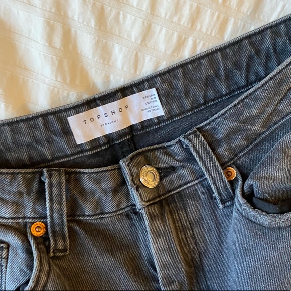 ‼️SOLD‼️ Black Cropped Straight Topshop Jeans - Picture 3 of 4